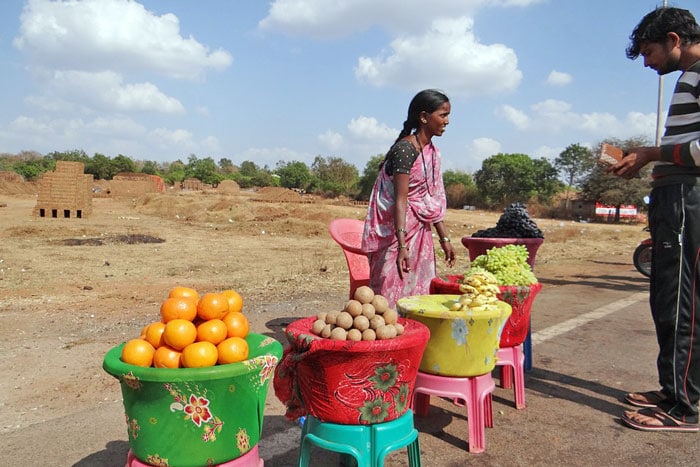 fruit-vendor-product-market