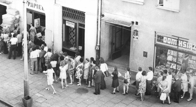 queue-Poland-during Communism